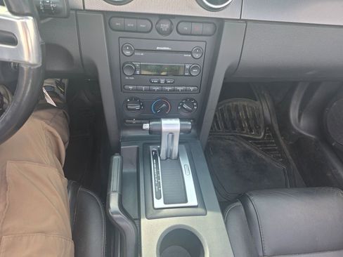 Used 2007 Ford Mustang Deluxe RWD image 22