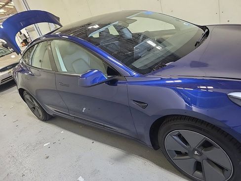 Used 2023 Tesla Model 3 Standard Range RWD image 3