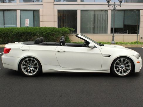 Used 2011 BMW M3 Convertible RWD image 10