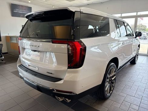 New 2026 GMC Yukon XL Denali Ultimate AWD/4WD image 4