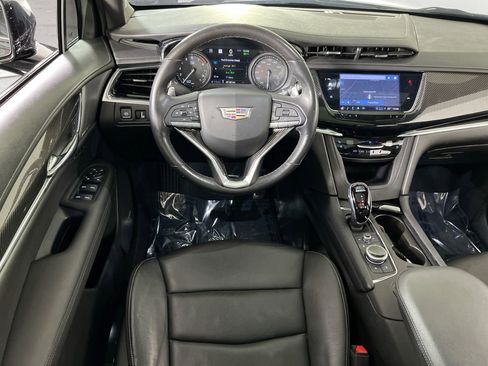 Used 2022 Cadillac XT6 Sport w/ Technology Package image 23
