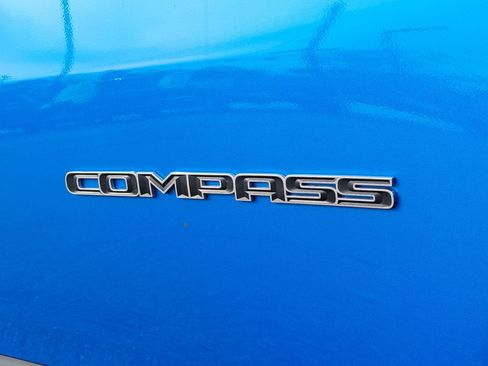 Used 2023 Jeep Compass Limited image 7