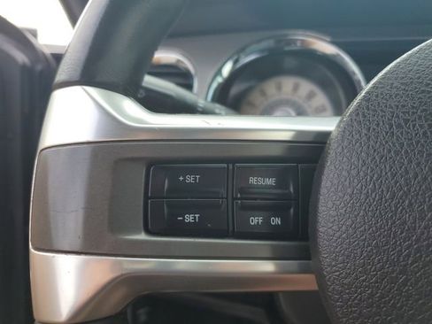 Used 2010 Ford Mustang GT Premium image 11