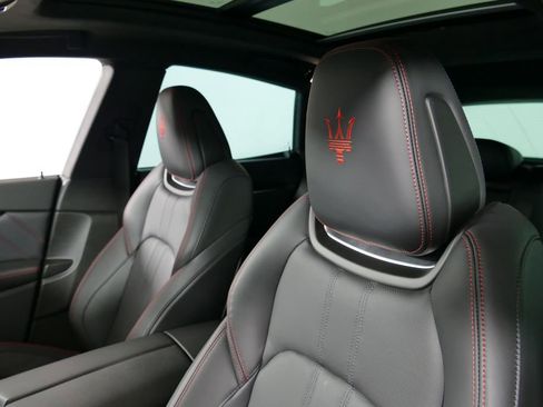Used 2024 Maserati Levante GT Ultima AWD/4WD image 24