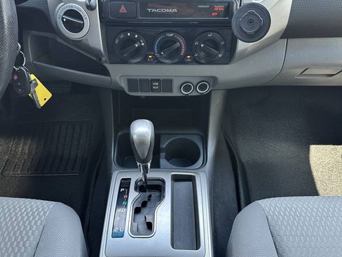 Used 2015 Toyota Tacoma 4x4 Double Cab w/ SR5 Package image 30