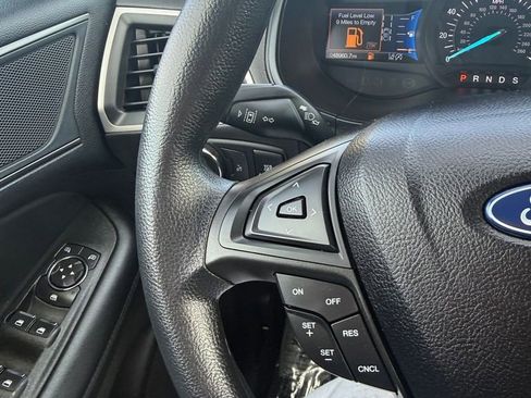 Used 2022 Ford Edge SE w/ Black Appearance Package image 23