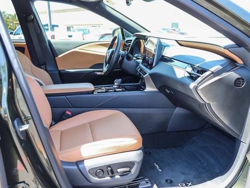 Used 2025 Lexus RX 350 FWD w/ Technology Package image 21