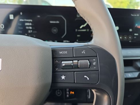 Certified 2024 Kia EV9 Wind AWD/4WD image 24