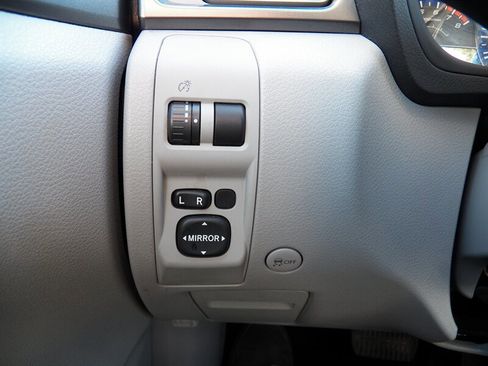 Used 2011 Subaru Forester 2.5X w/ Alloy Wheel Value Pkg image 28