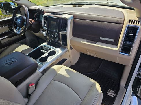 Used 2017 RAM 1500 Laramie w/ Convenience Group AWD/4WD image 11