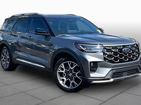 Used 2025 Ford Explorer Platinum w/ Ultimate Package RWD image 3
