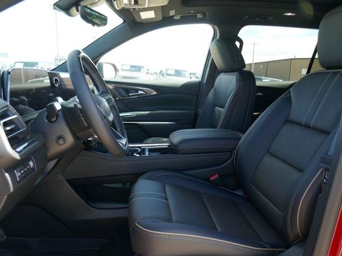 New 2026 Chevrolet Traverse High Country w/ LPO, Floor Liner Package AWD/4WD image 14