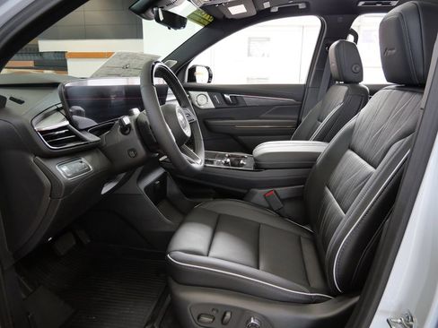 New 2026 Buick Enclave Avenir w/ Super Cruise Package image 4