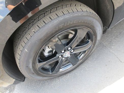 Used 2024 Buick Enclave Essence w/ Experience Buick Package FWD image 14