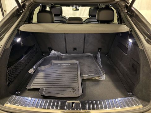 Used 2023 Porsche Cayenne Coupe image 28