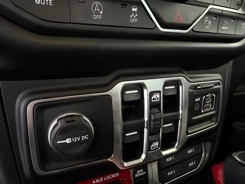 Used 2020 Jeep Gladiator Mojave image 32