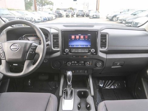 Certified 2023 Nissan Frontier SV w/ SV Convenience Package image 11