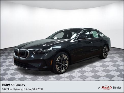 New 2026 BMW 530i xDrive AWD/4WD image 1