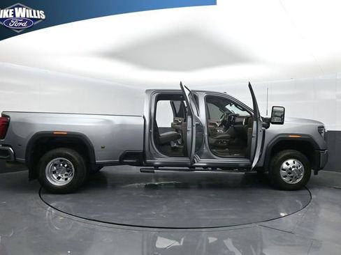 Used 2025 GMC Sierra 3500 Denali w/ Denali Reserve Package AWD/4WD image 27