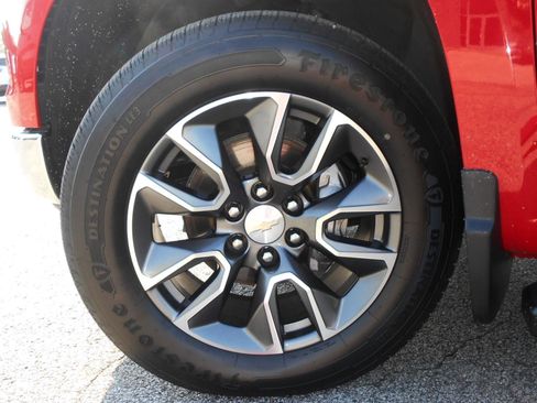 Used 2023 Chevrolet Silverado 1500 LT w/ Z71 Off-Road Package image 10