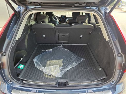 Used 2026 Volvo XC60 B5 Plus w/ Protection Package Premier AWD/4WD image 25