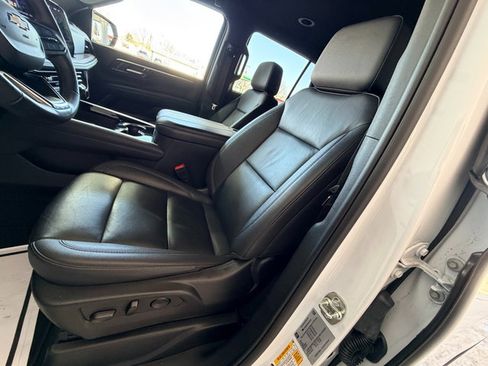 Used 2025 Chevrolet Tahoe LT AWD/4WD image 15