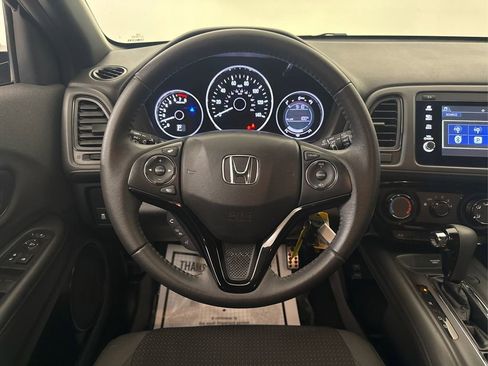 Used 2020 Honda HR-V Sport image 25