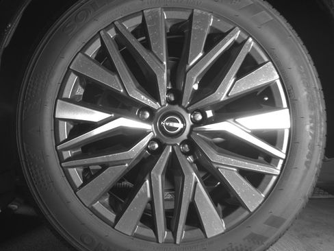 Used 2025 Nissan Altima 2.5 SV image 14