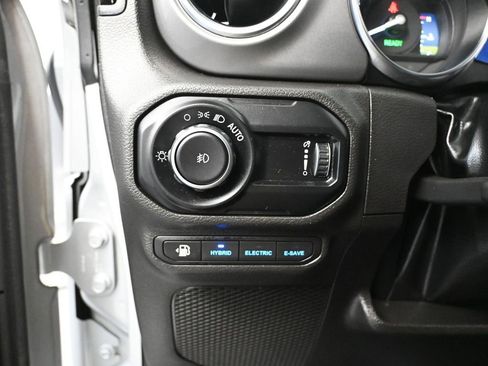 Used 2023 Jeep Wrangler Unlimited Rubicon 4xe w/ Steel Bumper Group image 31