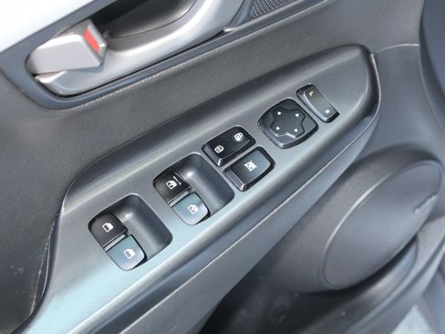 Used 2019 Hyundai Kona Ultimate AWD/4WD image 22