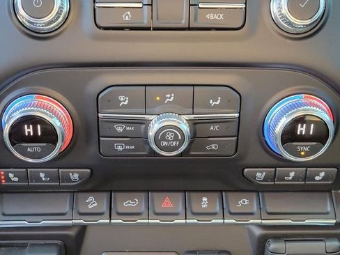 Used 2021 GMC Sierra 1500 AT4 image 30