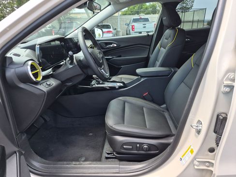 Used 2026 Chevrolet Trax ACTIV w/ Driver Confidence Package FWD image 17