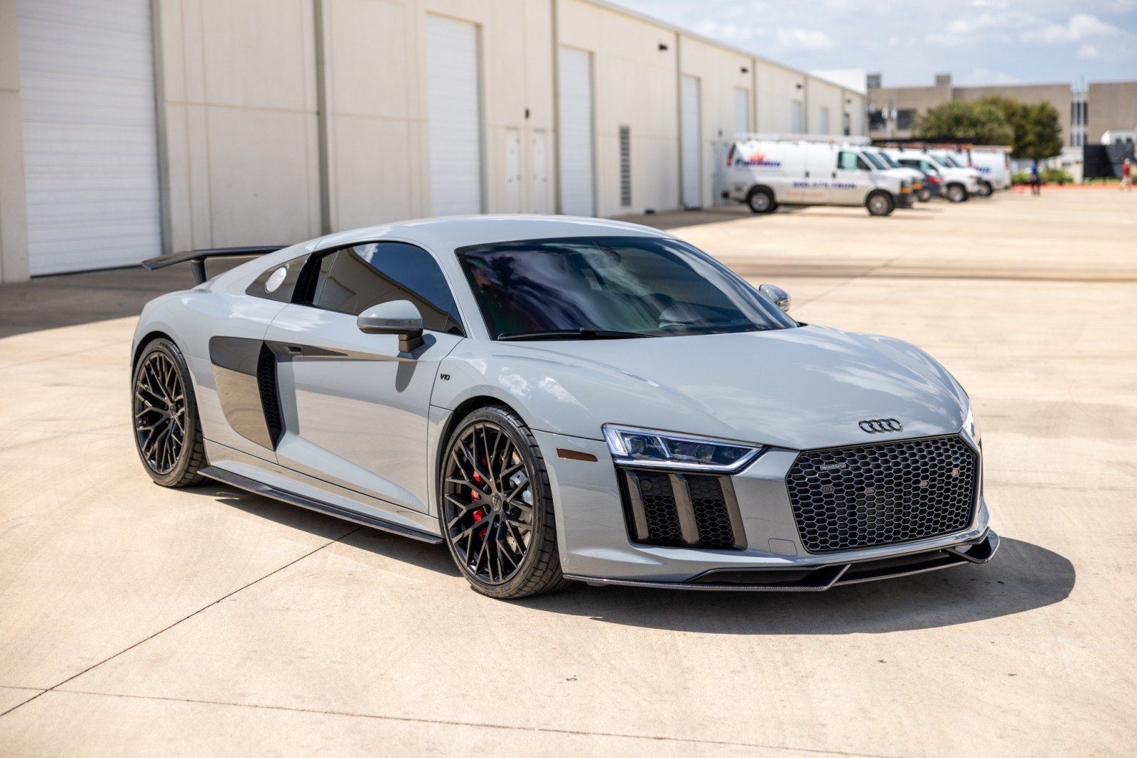 Used 2017 Audi R8 V10 AWD/4WD image 3