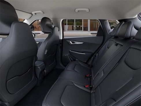 New 2025 Kia EV6 Wind image 18
