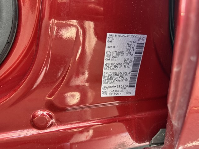 Used 2024 Nissan Titan Platinum Reserve w/ Moonroof Package AWD/4WD image 32