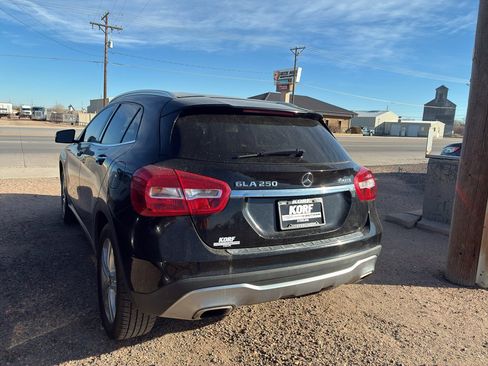 Used 2019 Mercedes-Benz GLA 250 4MATIC image 10