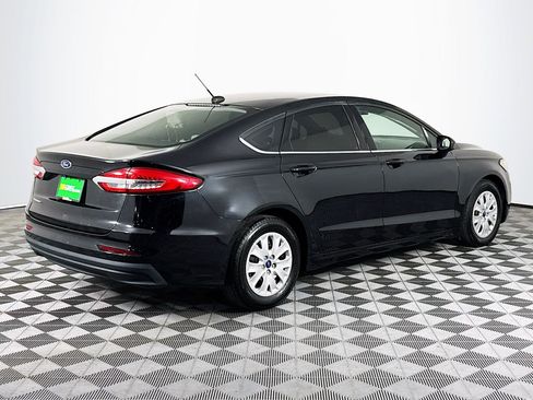 Used 2019 Ford Fusion S image 10