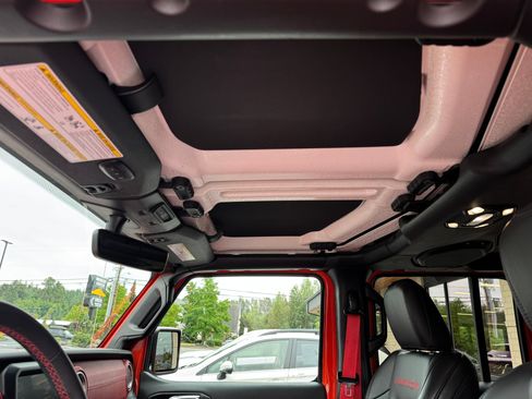 Used 2023 Jeep Wrangler Unlimited Rubicon 4xe AWD/4WD image 26