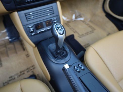 Used 2001 Porsche Boxster RWD image 33