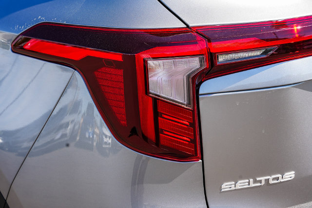 Used 2025 Kia Seltos X-Line AWD/4WD image 10