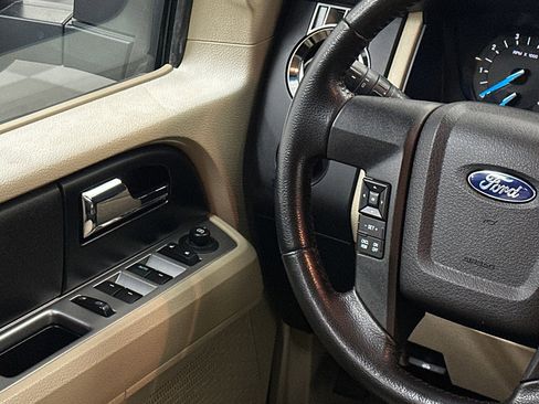 Used 2015 Ford Expedition XL image 19