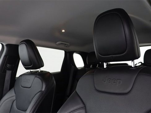 Used 2021 Jeep Cherokee Latitude Lux w/ Comfort/Convenience Group image 13