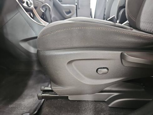 Used 2020 Chevrolet Trax LS w/ Tint and Cruise Package FWD image 34
