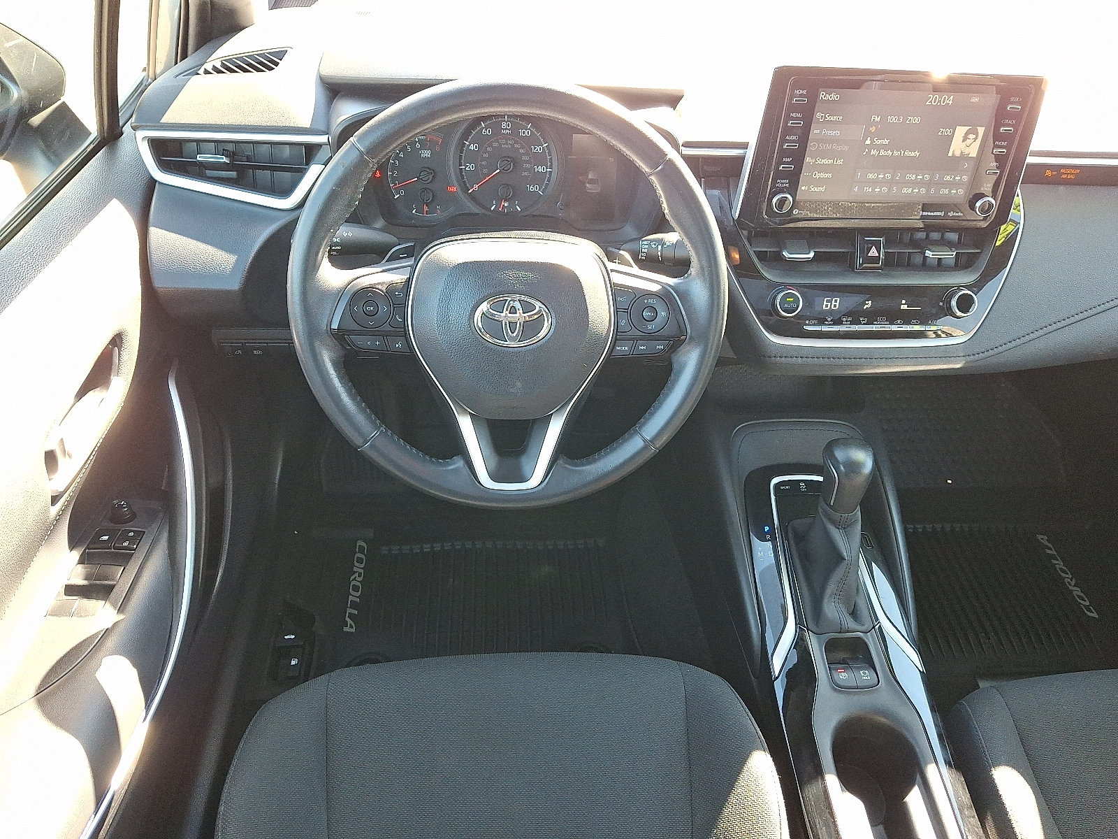Used 2020 Toyota Corolla SE w/ SE Premium Package FWD image 12