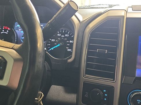 Used 2021 Ford F250 Lariat w/ FX4 Off-Road Package image 19