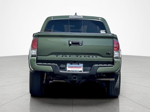 Certified 2022 Toyota Tacoma TRD Off-Road w/ Technology Package RWD image 4