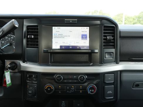 Used 2025 Ford F350 XLT AWD/4WD image 11