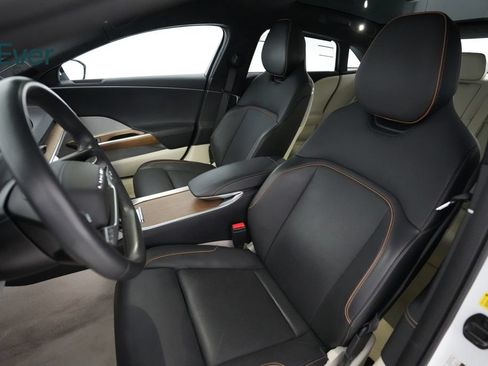 Used 2024 Lucid Air Touring AWD/4WD image 4