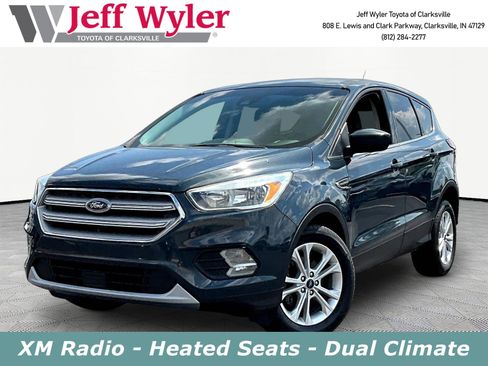 Used 2019 Ford Escape SE FWD image 1