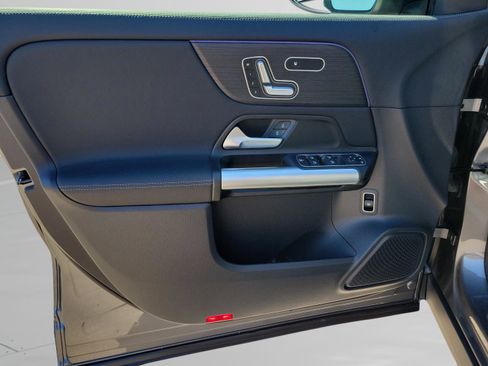 Certified 2023 Mercedes-Benz GLA 250 4MATIC image 30